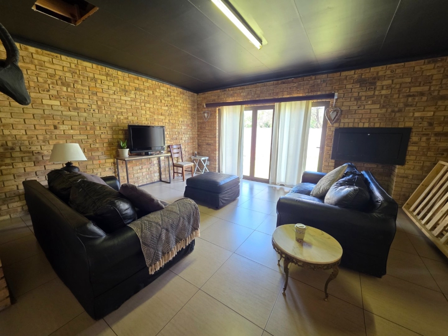 2 Bedroom Property for Sale in Adamayview North West